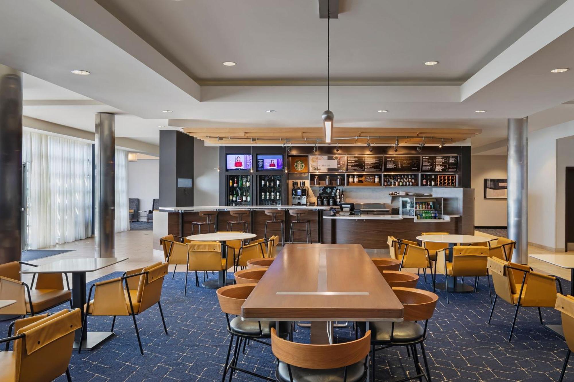 Courtyard Long Beach Airport Экстерьер фото